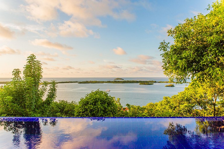 Car082 - Magnificent oceanfront villa in Barú, Cartagena