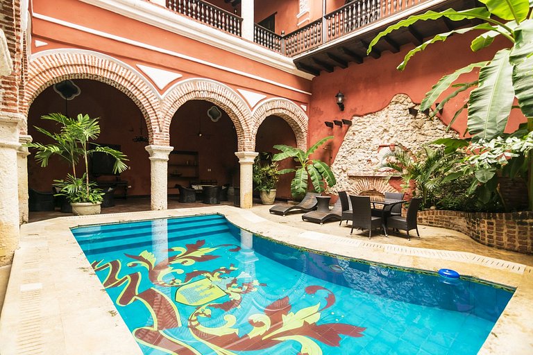 Car022 - Luxurious colonial villa in the Old City, Cartagena
