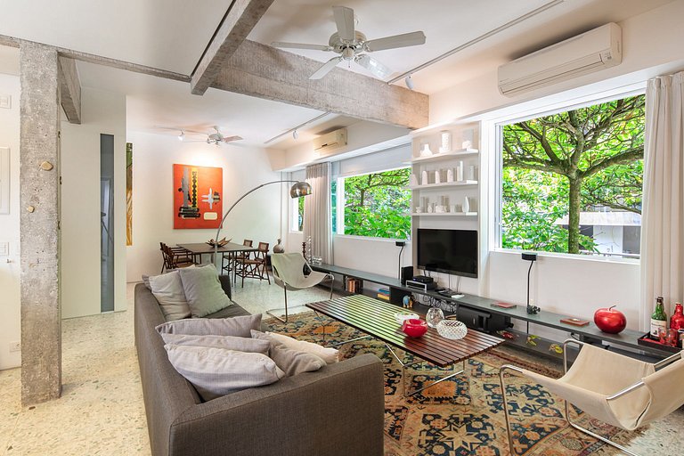 Rio202 - 2 Bedroom apartment in Leblon