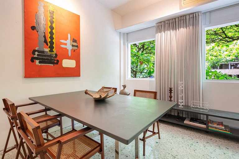 Rio202 - 2 Bedroom apartment in Leblon