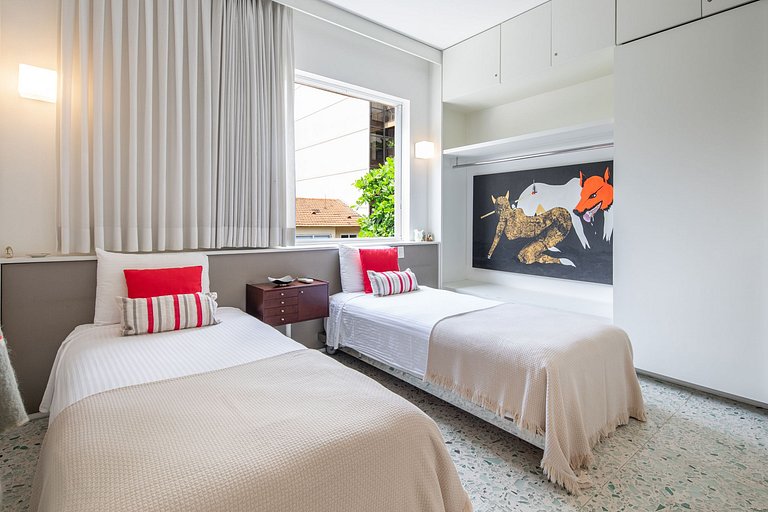 Rio202 - 2 Bedroom apartment in Leblon