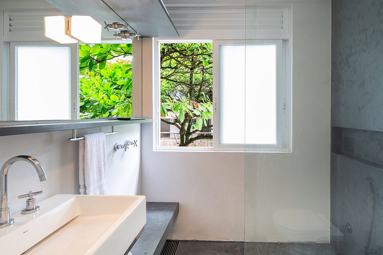 Rio202 - 2 Bedroom apartment in Leblon
