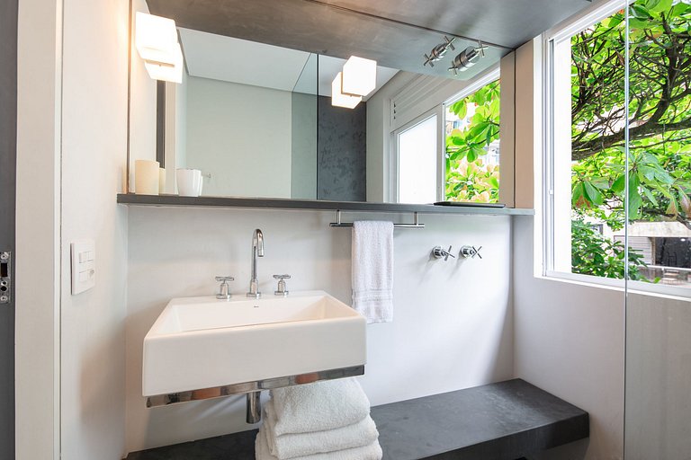 Rio202 - Apartamento 2 quartos no Leblon