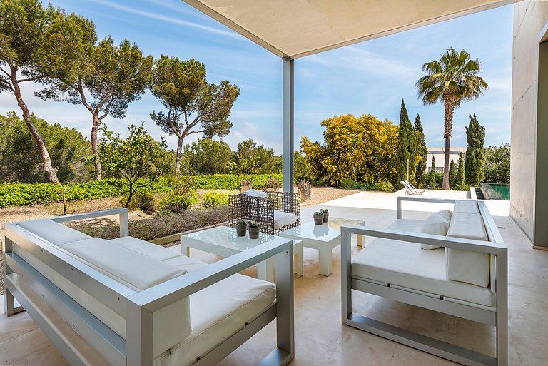 Mal004 - Villa in the first sea line, Mallorca