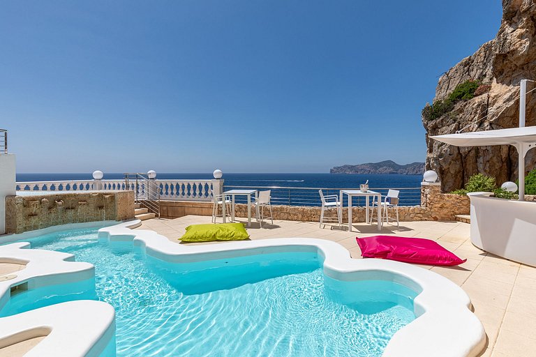 Mal007 - Luxury villa in first sea line, Mallorca