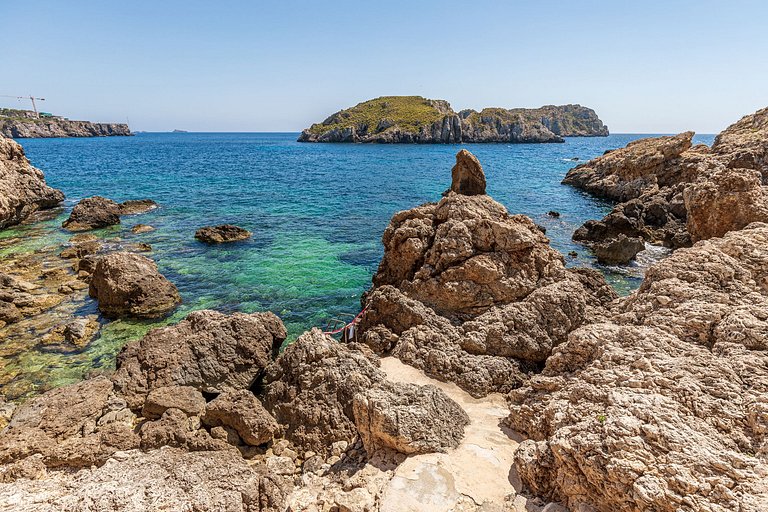 Mal007 - Luxury villa in first sea line, Mallorca