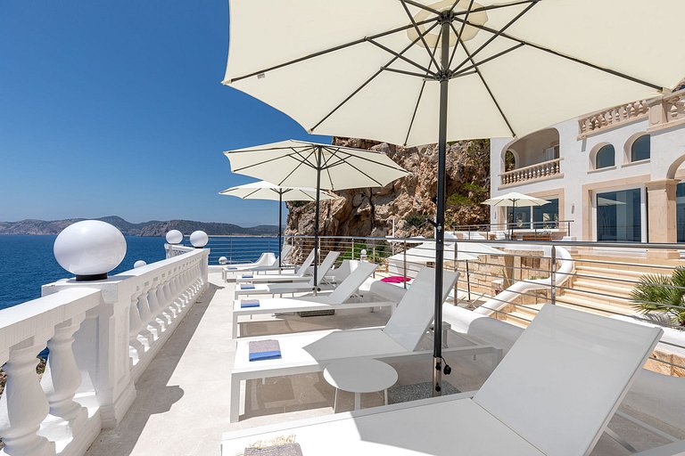Mal007 - Luxury villa in first sea line, Mallorca