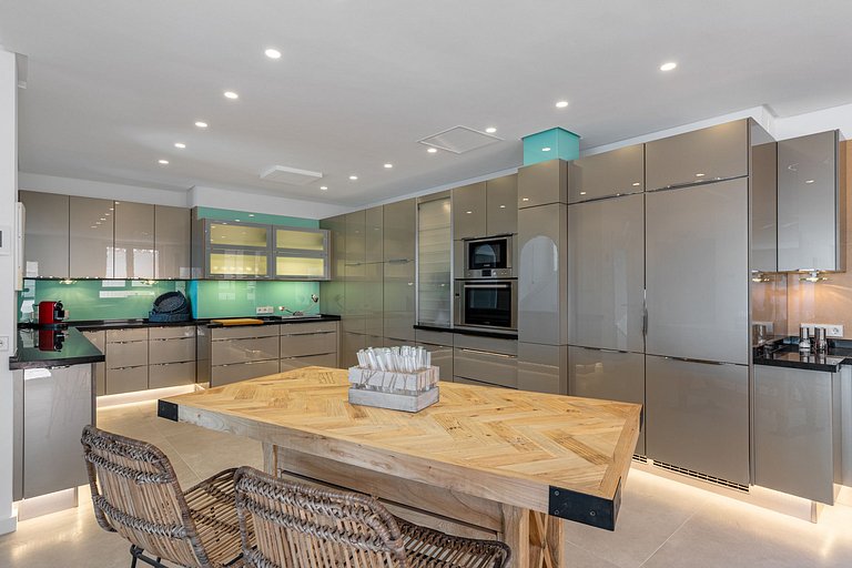 Mal007 - Luxury villa in first sea line, Mallorca