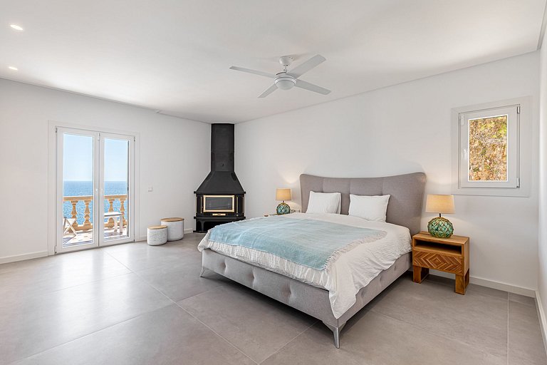 Mal007 - Luxury villa in first sea line, Mallorca