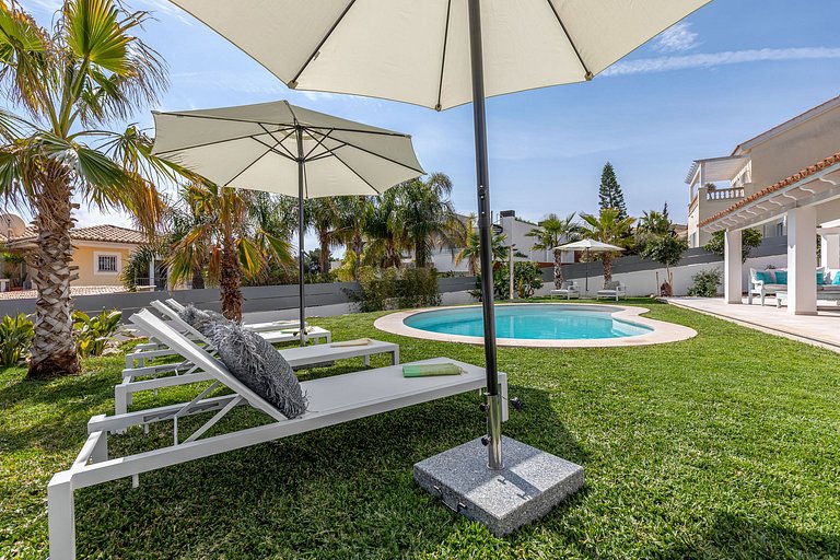 Mal012 - Villa in an exclusive area, Mallorca