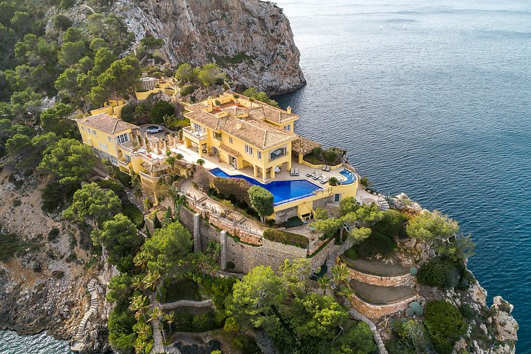 Mal014 - Villa on the private peninsula, Mallorca
