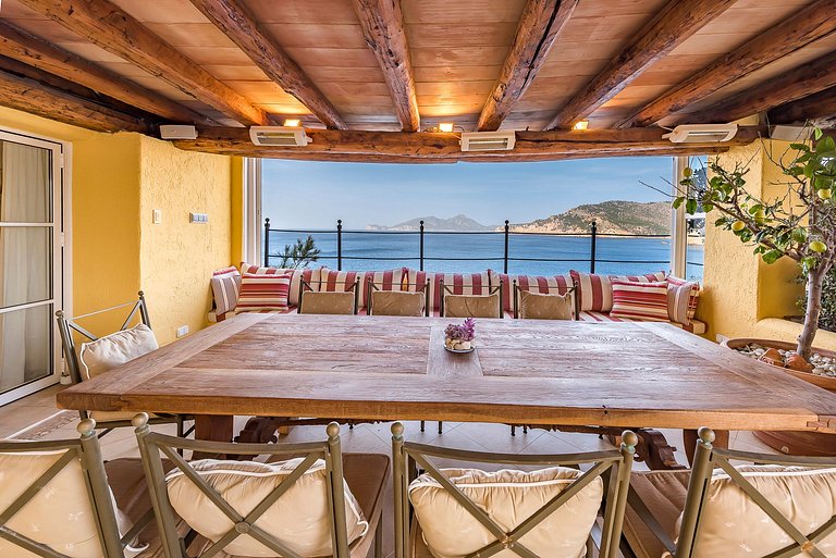 Mal014 - Villa on the private peninsula, Mallorca