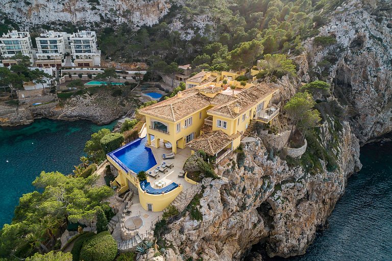 Mal014 - Villa on the private peninsula, Mallorca