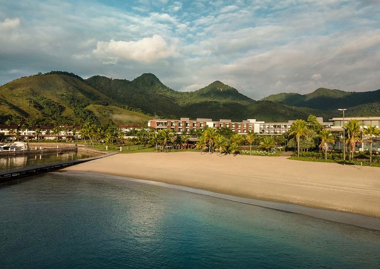 Ang052 - Luxurious penthouse in an Angra hotel