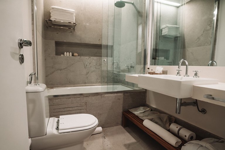 Ang052 - Luxurious penthouse in an Angra hotel