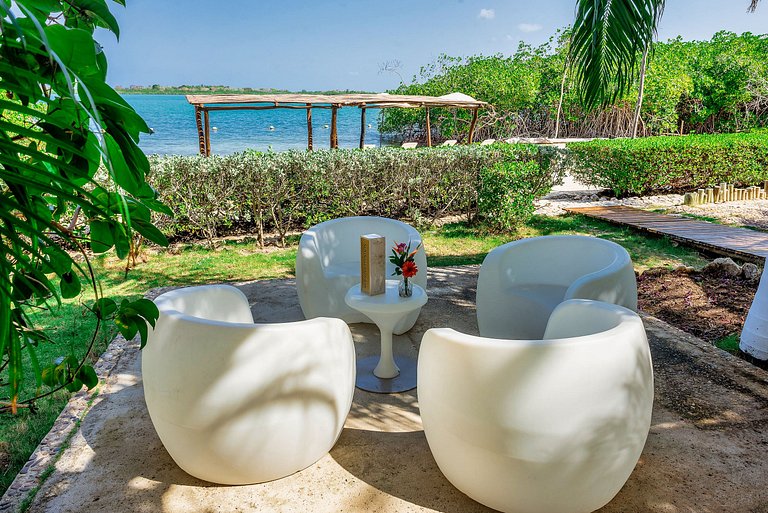 Car094 - Lindo bangalô de 4 quartos em Baru