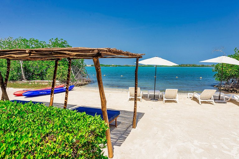 Car094 - Lindo bangalô de 4 quartos em Baru