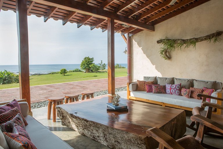 Pan001 - Private Estate with Infinity Pool and Tennis Court
