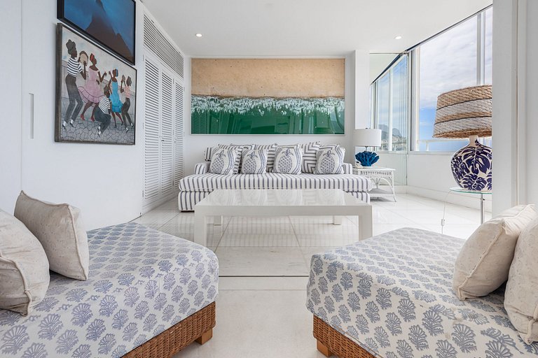 Rio082 - Charming beachfront apartment in Ipanema