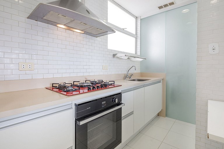 Rio082 - Charming beachfront apartment in Ipanema