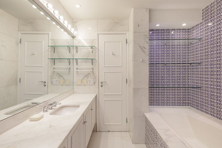 Rio082 - Charmoso apartamento frente mar em Ipanema