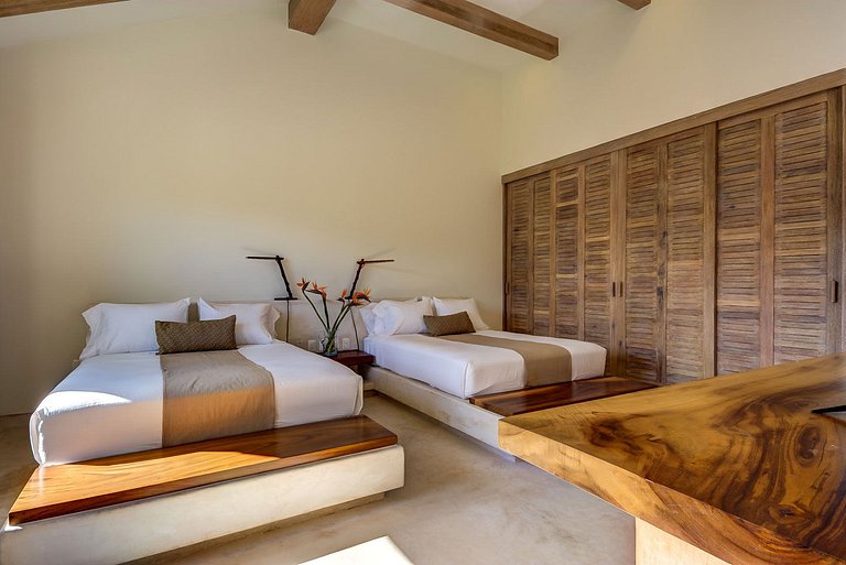 Tul041 – Exceptional Beachfront Villa with Pool in Tulum