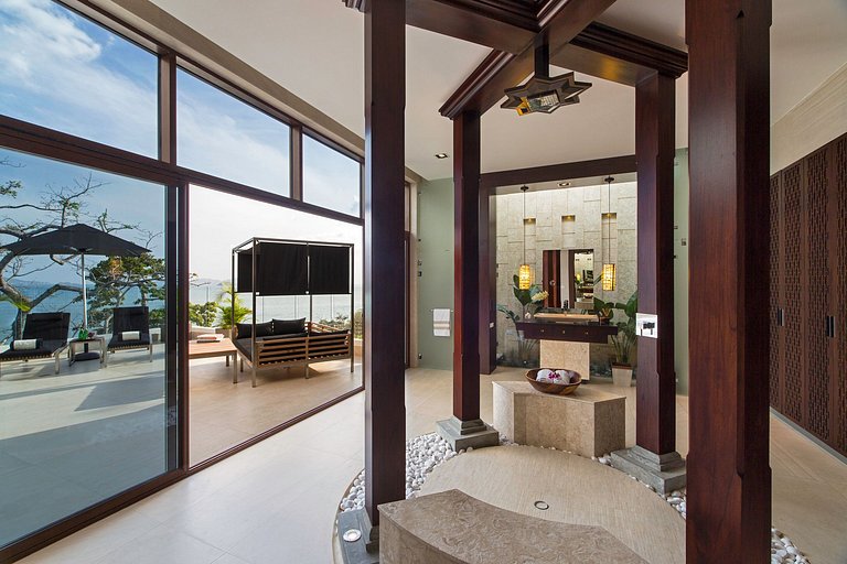 Pan003 - Spectacular Pacific Estate with Infinity Pool in Pl