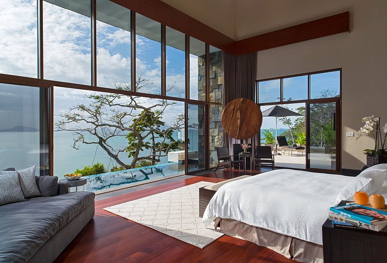 Pan003 - Luxury mansion with infinity pool in Panama City