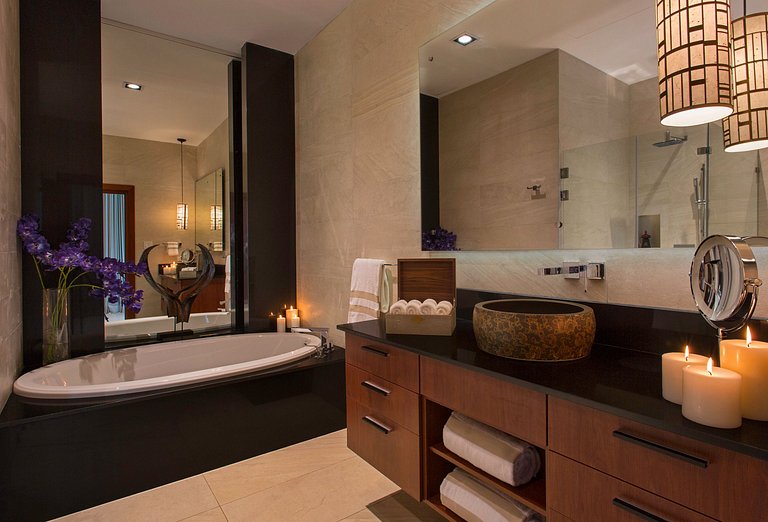 Pan003 - Spectacular Pacific Estate with Infinity Pool in Pl