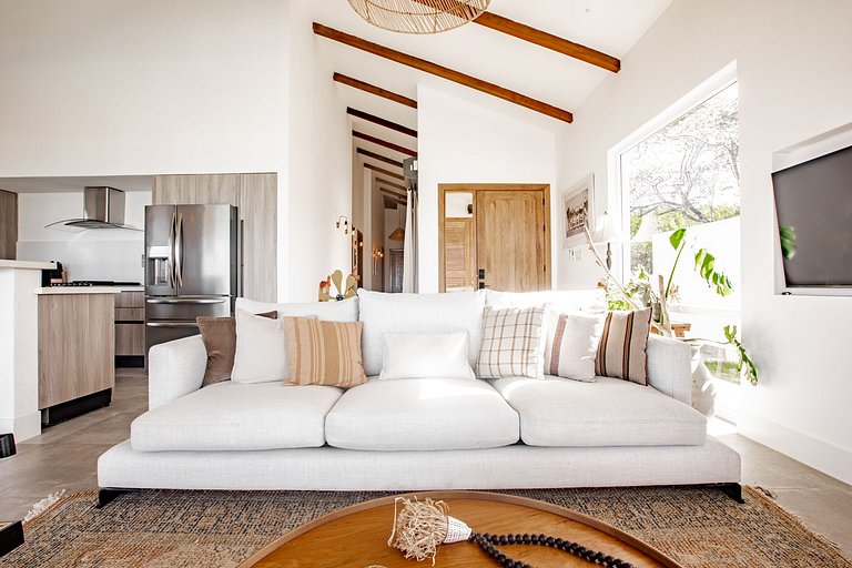 Pan026 - Beachfront Villa with Private Pool in Playa Venao