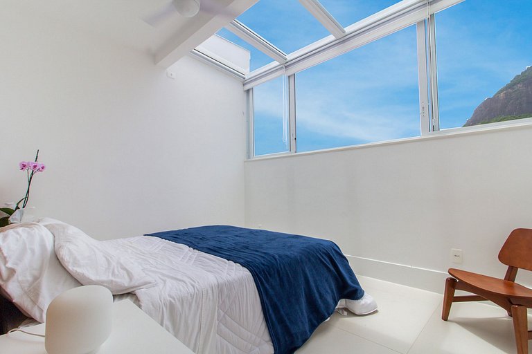 Rio026 - Penthouse en duplex avec vue mer à Leblon