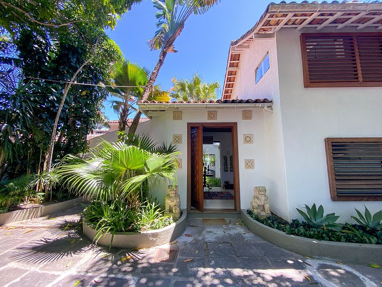 Buz014 - Impresionante casa en la playa de Manguinhos