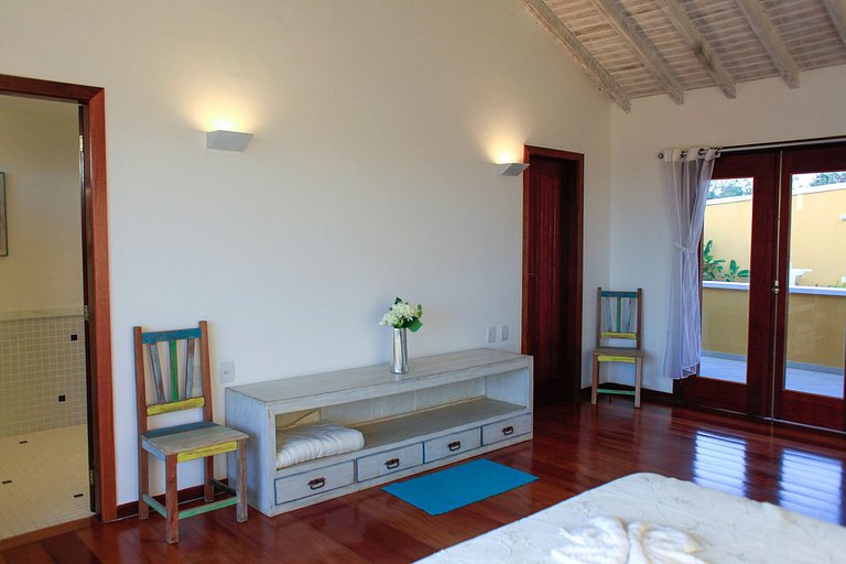 Buz012 - Linda villa com 4 quartos e piscina em Búzios