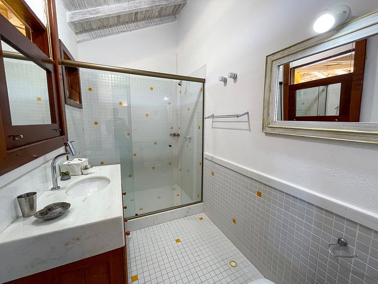 Buz012 - Linda villa com 4 quartos e piscina em Búzios