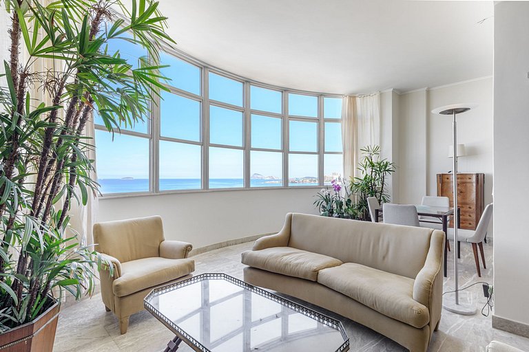 Rio130 - Excepcional apartamento frente mar em Copacabana