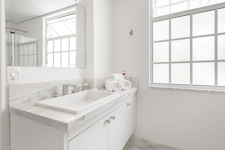 Rio130 - Charmant appartement face à la mer à Copacabana