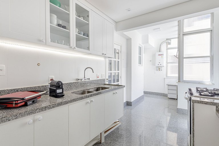 Rio130 - Excepcional apartamento frente mar em Copacabana