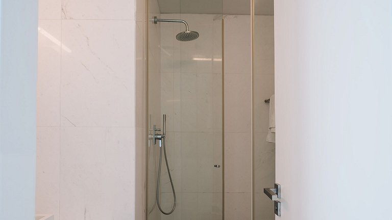 Com001 - Casa moderna rodeada de pinheiros, Comporta