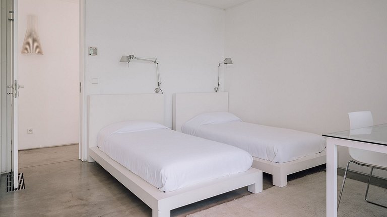 Com001 - Casa moderna rodeada de pinos en Comporta