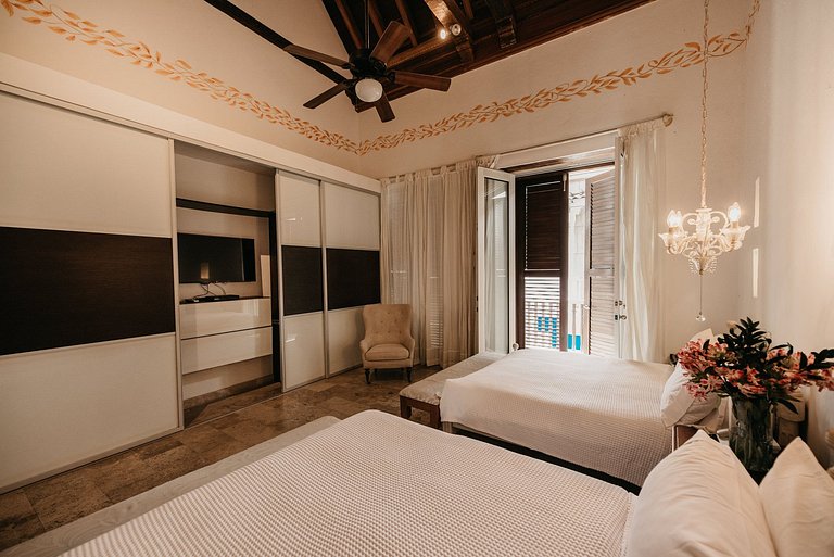 Car104 - Villa de lujo de 5 cuartos en la Ciudad Vieja