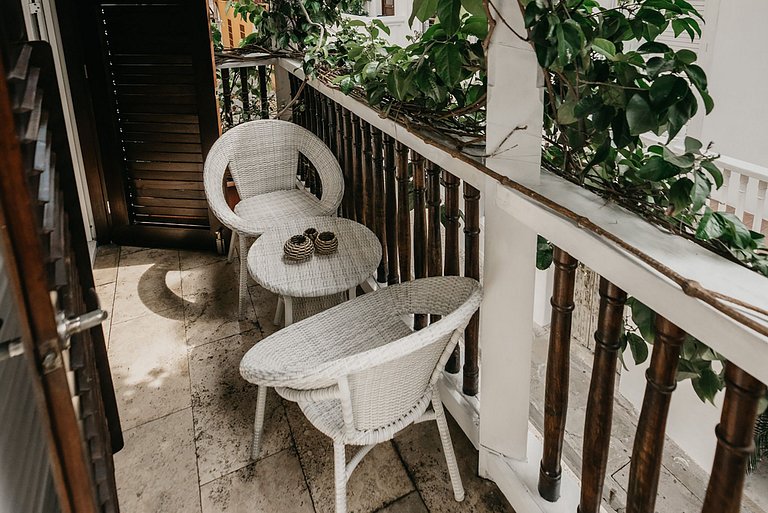 Car104 - Luxury 5 bedroom villa in the heart of the Old City
