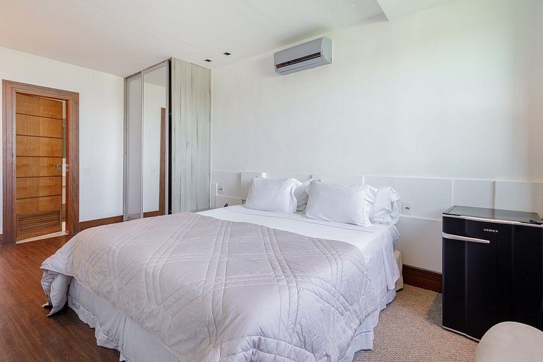 Rio052 - Beautiful villa with spectacular sea views in Joá