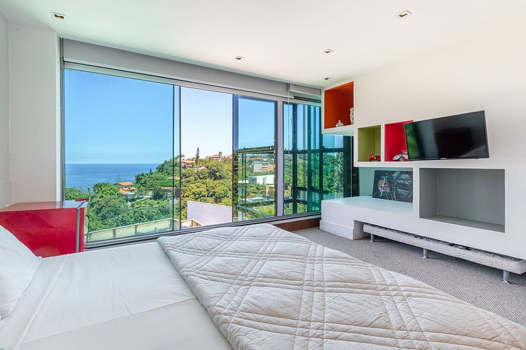Rio052 - Beautiful villa with spectacular sea views in Joá