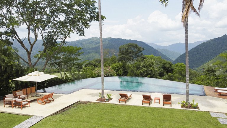 Anp041 - Casa com piscina infinita em Anapoima
