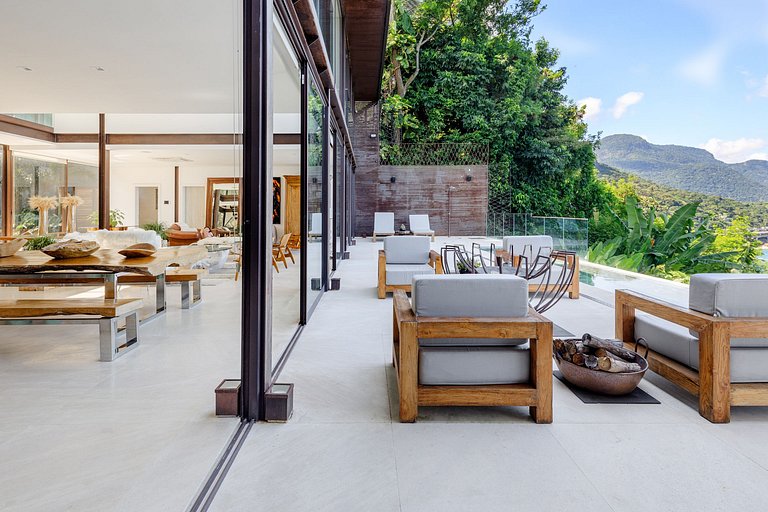 Rio501 - Luxurious villa with sea view in Joá
