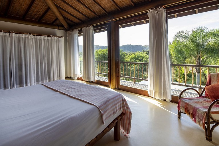 Bah159 - Fantastic villa with pool in Itacaré