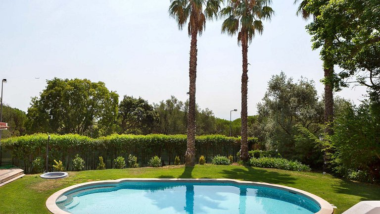 Lis001 - Peaceful Villa in Lisbon