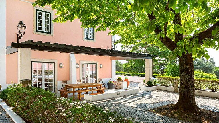 Lis001 - Peaceful Villa in Lisbon