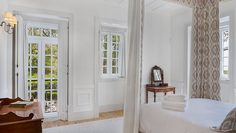 Lis001 - Peaceful Villa in Lisbon