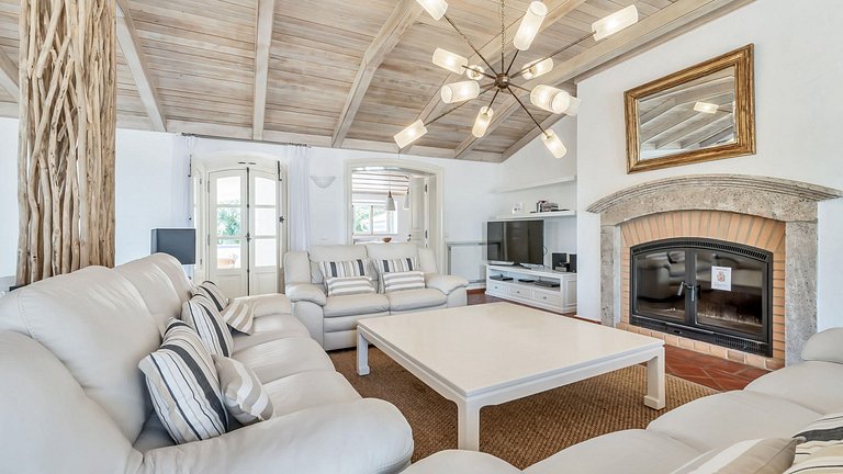 Alg015 - Casa rodeada pelo aroma a alfazema